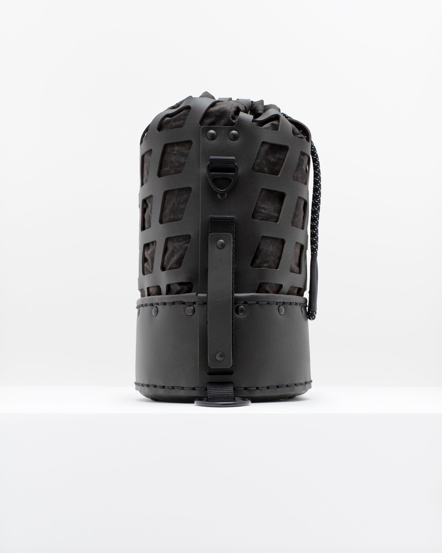 ATLAS — Le sac seau unisexe en cuir pleine fleur