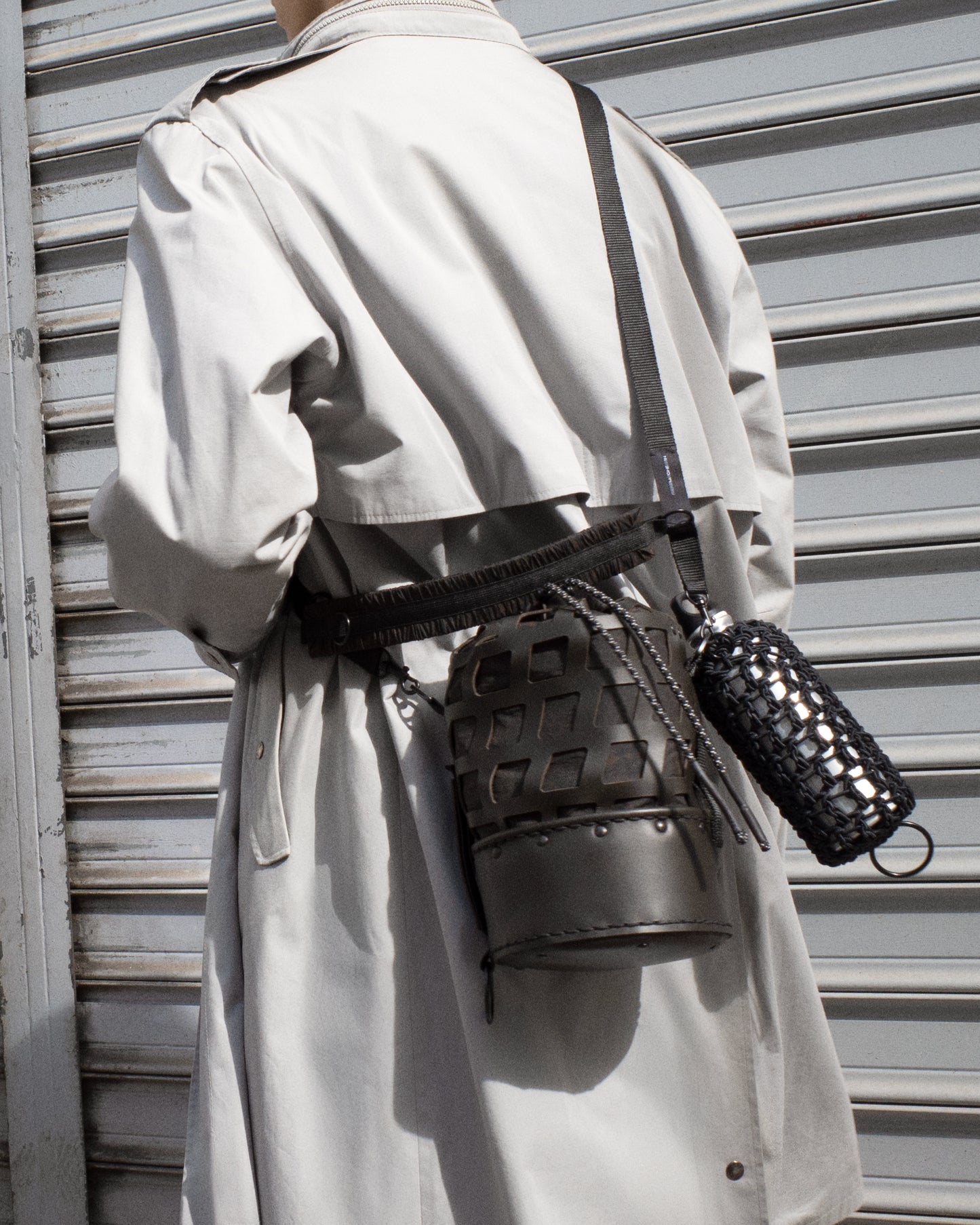 ATLAS — Le sac seau unisexe en cuir pleine fleur