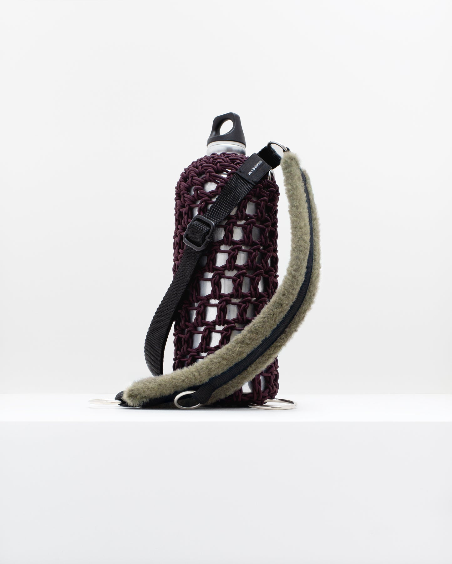 CALYPSO — Le porte-gourde bandoulière / édition ALPAGE